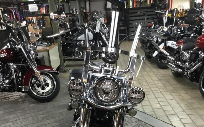 2023 Harley-Davidson® Heritage Classic Heirloom Red Fade