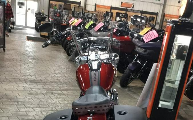 2023 Harley-Davidson® Heritage Classic Heirloom Red Fade