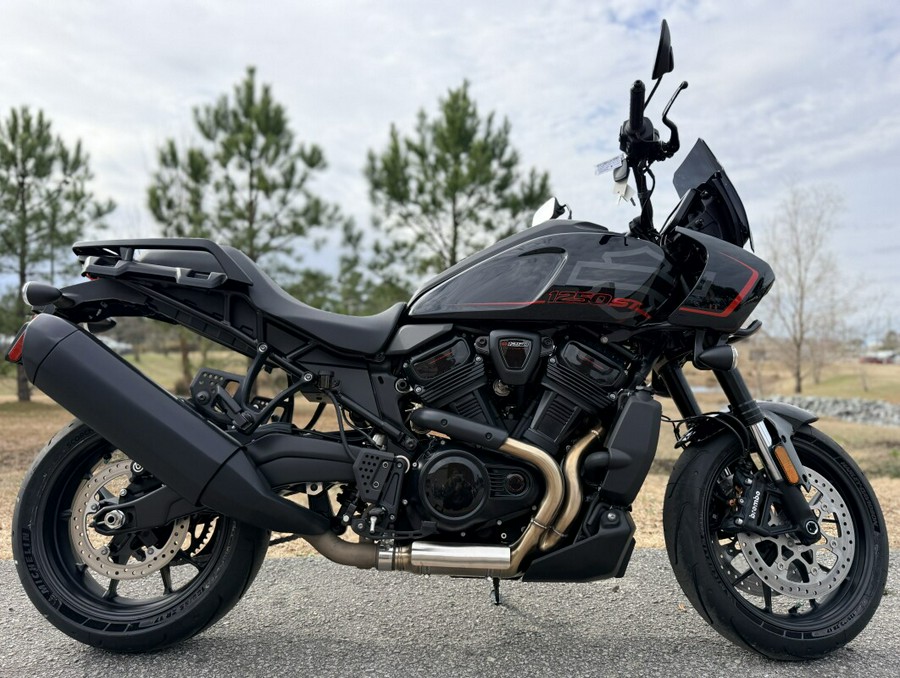 2026 Harley-Davidson® RA1250ST Pan America® 1250 ST
