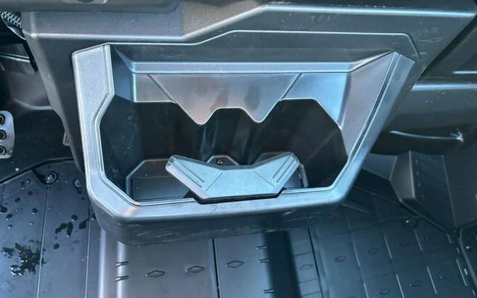 2026 Can-Am Defender DPS CAB HD10