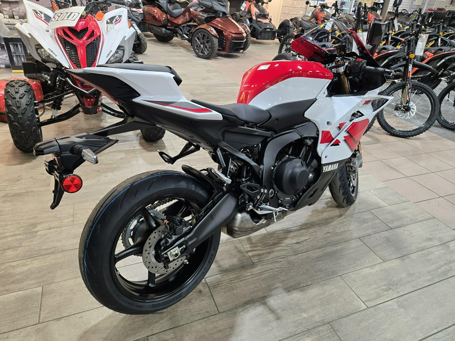 2026 YAMAHA YZFR9TW