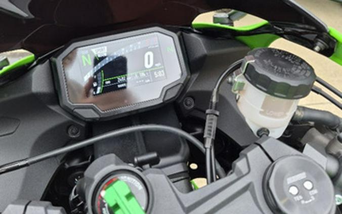 2025 Kawasaki NINJA ZX-6R