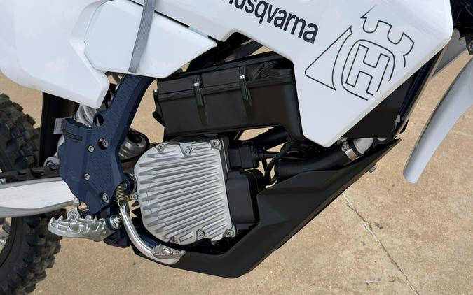 2027 HUSQVARNA EE 5
