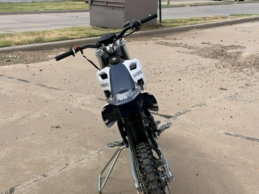 2027 HUSQVARNA EE 5