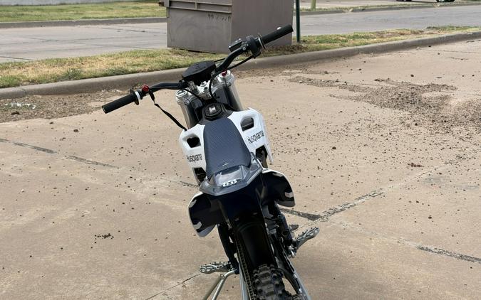 2027 HUSQVARNA EE 5