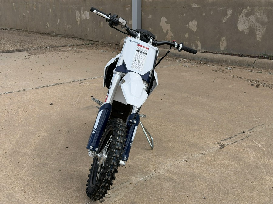 2027 HUSQVARNA EE 5