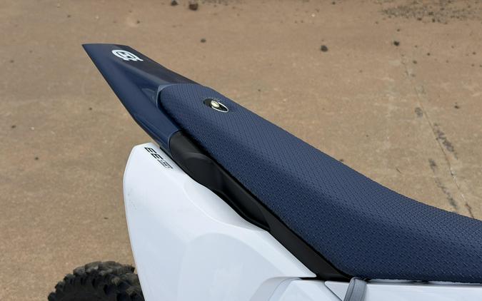 2027 HUSQVARNA EE 5