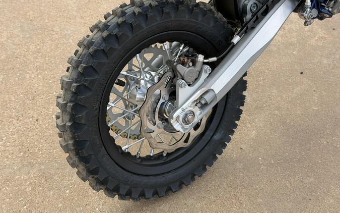 2027 HUSQVARNA EE 5