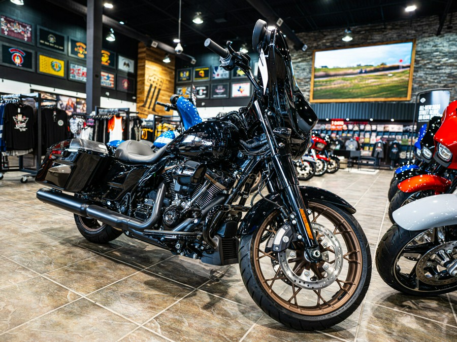 2023 Harley-Davidson Street Glide ST BLACK