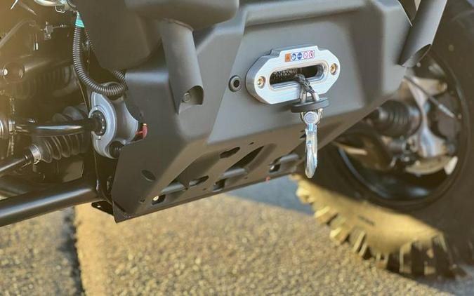 2026 Can-Am® Defender XT CAB HD11