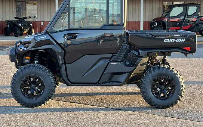 2026 Can-Am® Defender XT CAB HD11