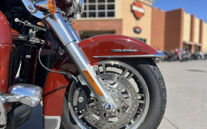 2024 Harley-Davidson® FLHTCUTG Tri Glide® Ultra Red Rock 863220