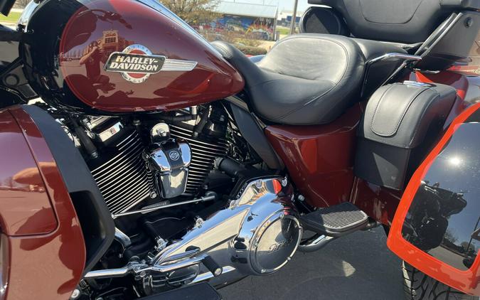 2024 Harley-Davidson® FLHTCUTG Tri Glide® Ultra Red Rock 863220