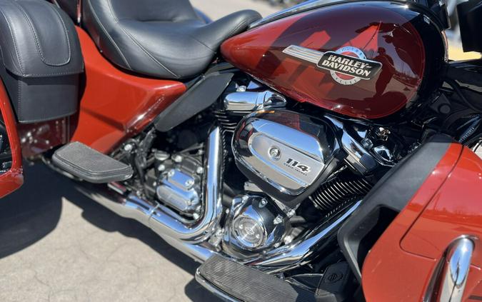 2024 Harley-Davidson® FLHTCUTG Tri Glide® Ultra Red Rock 863220