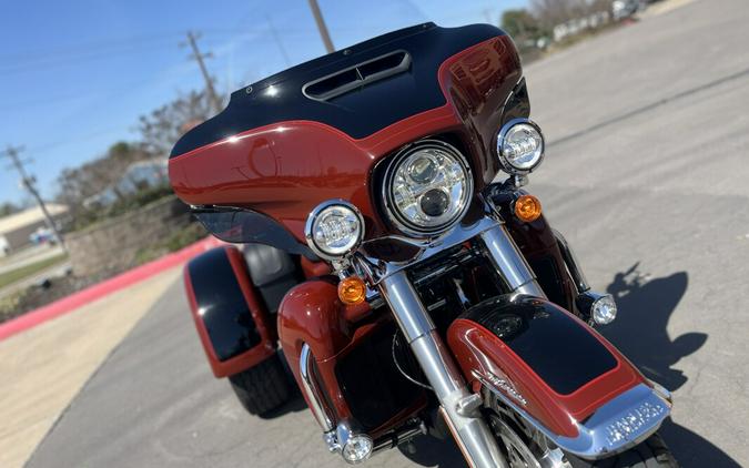 2024 Harley-Davidson® FLHTCUTG Tri Glide® Ultra Red Rock 863220