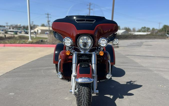 2024 Harley-Davidson® FLHTCUTG Tri Glide® Ultra Red Rock 863220