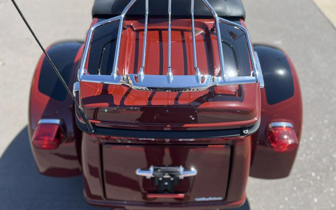 2024 Harley-Davidson® FLHTCUTG Tri Glide® Ultra Red Rock 863220