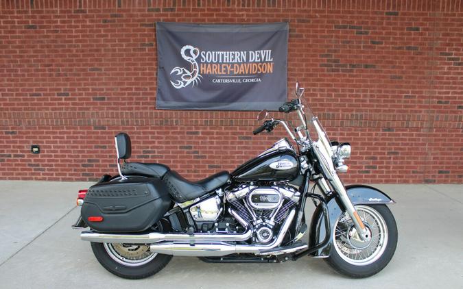 2022 Harley-Davidson® Heritage Classic 114