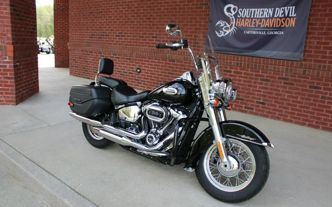 2022 Harley-Davidson® Heritage Classic 114