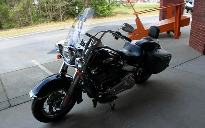 2022 Harley-Davidson® Heritage Classic 114