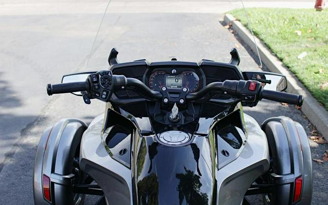2017 Can-Am® Spyder® F3-T 6-Speed Semi-Automatic (SE6)