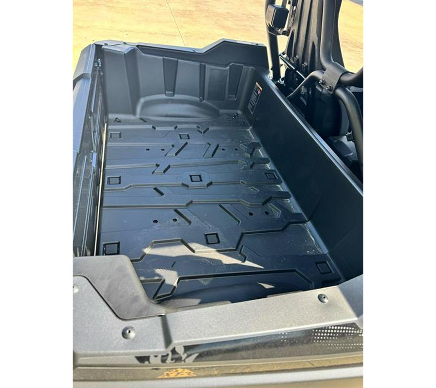 2025 Yamaha Wolverine RMAX4 1000 XT-R