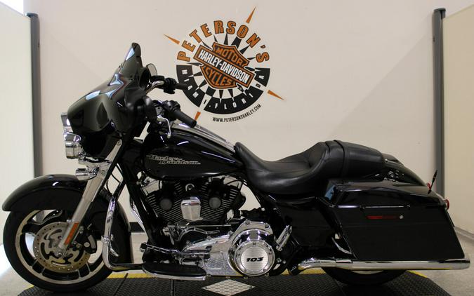 2012 FLHX103 Street Glide 103 - In Vivid Black