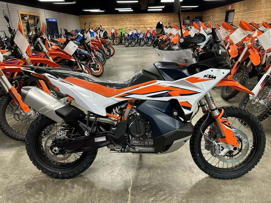 2024 KTM Adventure 890 R