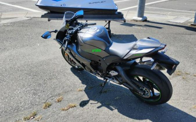 2025 Kawasaki Ninja® ZX™-10RR ABS