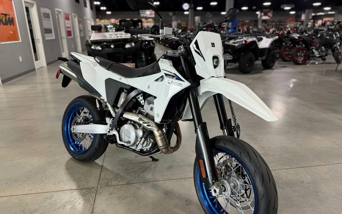 2025 Suzuki DR-Z 4SM