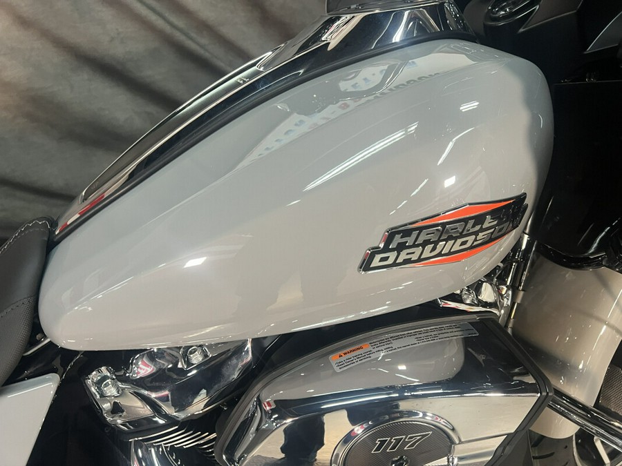 FLTRX 2024 Road Glide®