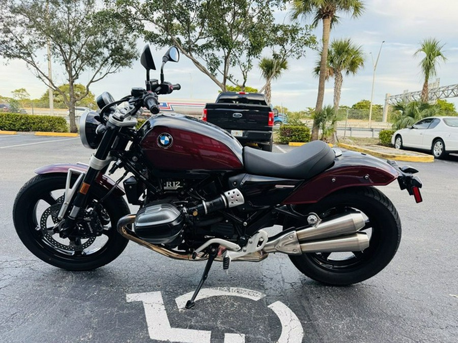 2024 BMW R 12 Aventurin Red Metallic
