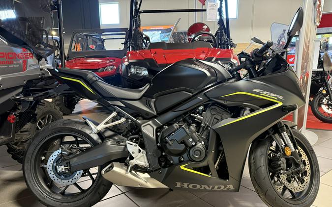 2026 Honda CBR650R E-Clutch