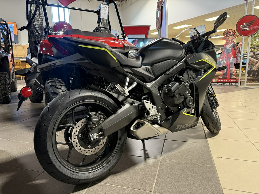 2026 Honda CBR650R E-Clutch