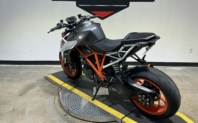 2017 KTM 1290 Super Duke R