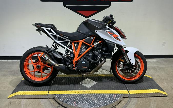 2017 KTM 1290 Super Duke R
