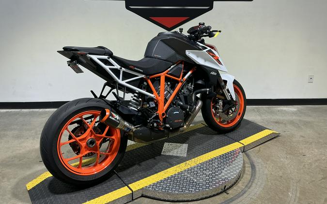 2017 KTM 1290 Super Duke R