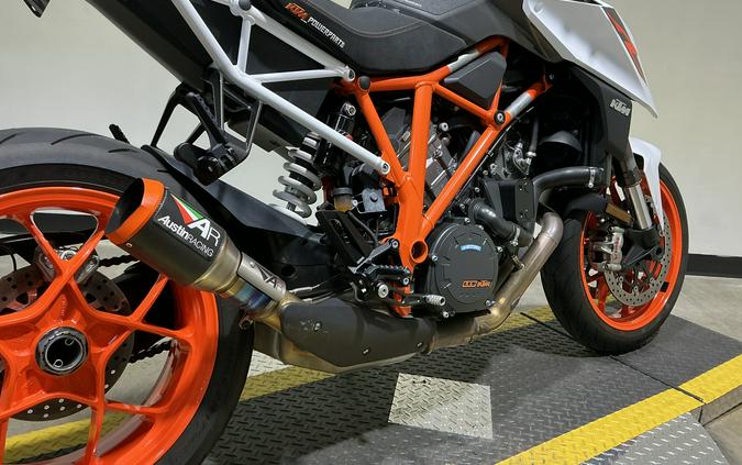 2017 KTM 1290 Super Duke R