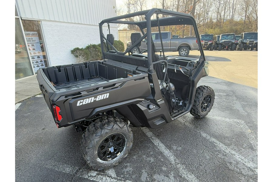 2025 Can-Am DEFENDER DPS HD 7