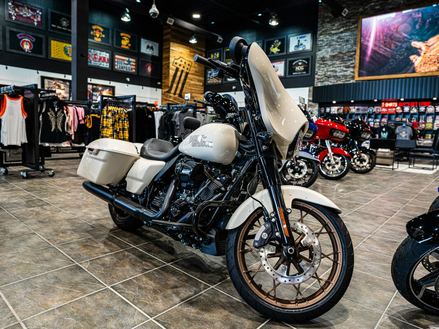 2023 Harley-Davidson Street Glide ST WHITE SAND PRL