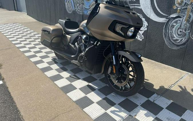 2020 Indian Motorcycle® Challenger Dark Horse Sandstone Smoke