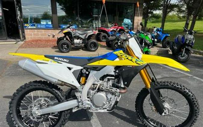 2024 Suzuki RM-Z450 First Look [with RM Army Kit]