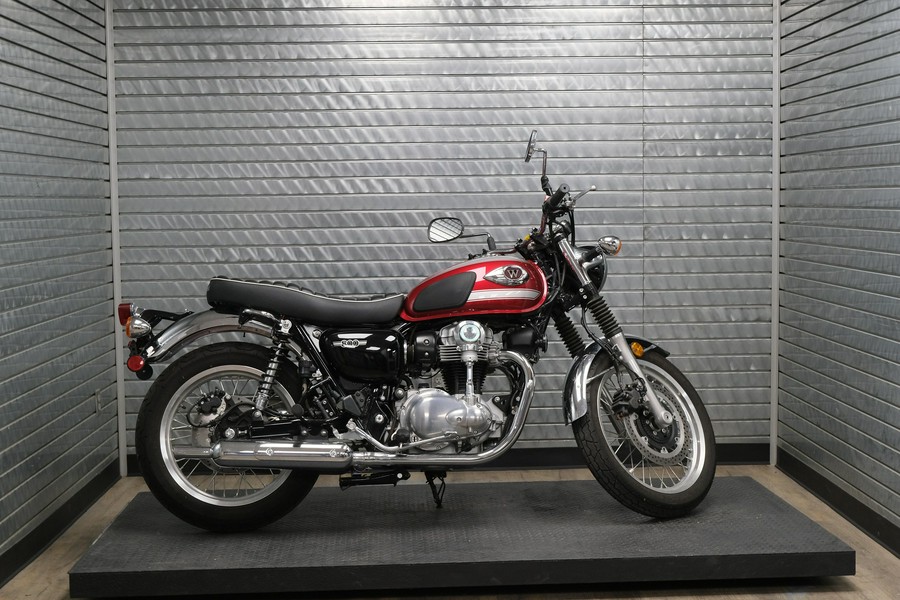 2022 KAWASAKI W800