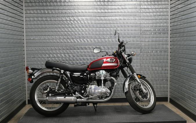 2022 KAWASAKI W800
