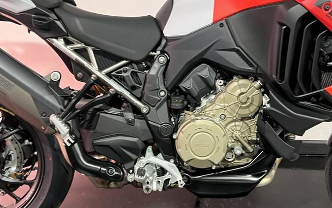 2025 Ducati Multistrada V4 RS