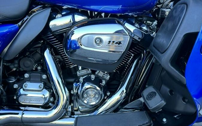 Harley-Davidson Tri Glide Ultra 2024 FLHTCUTG 84481154 BLUE BURST W/ PINSTRI