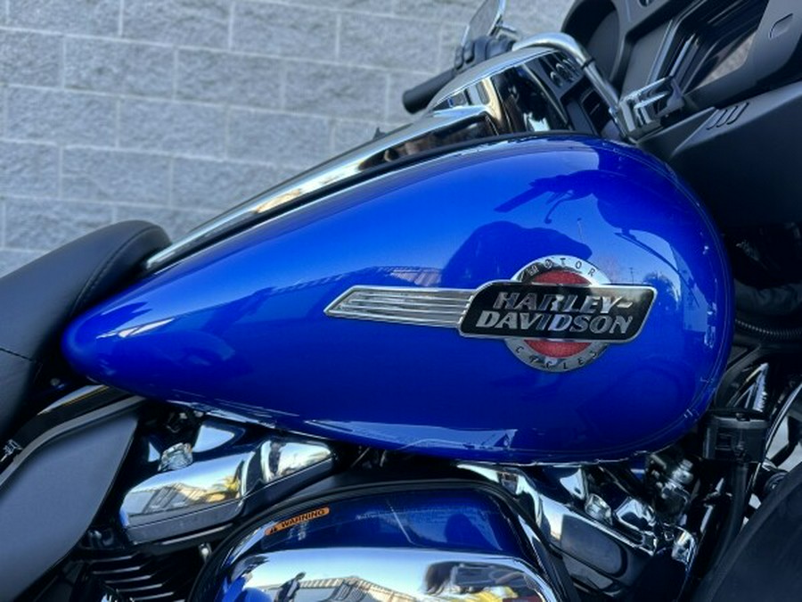 Harley-Davidson Tri Glide Ultra 2024 FLHTCUTG 84481154 BLUE BURST W/ PINSTRI