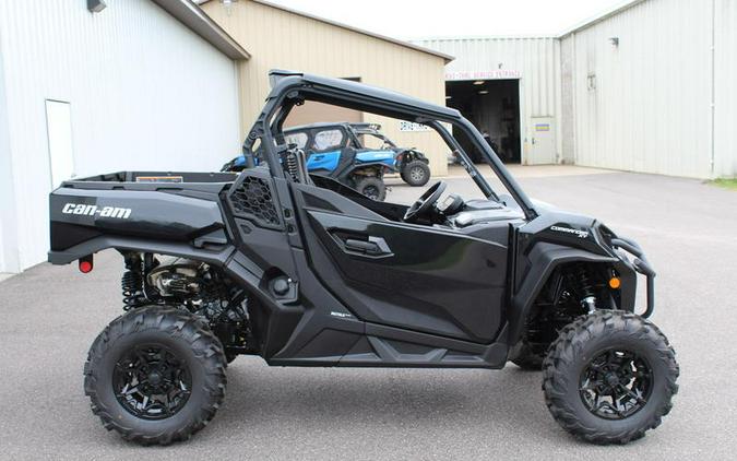 2024 Can-Am® Commander XT 700