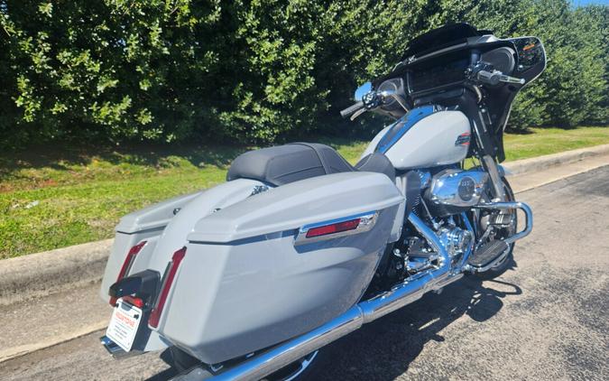 FLHX 2024 Street Glide®