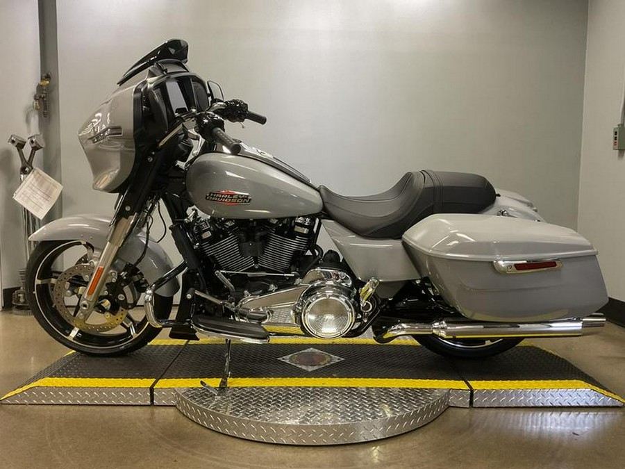 2024 Harley-Davidson® FLHX - Street Glide®